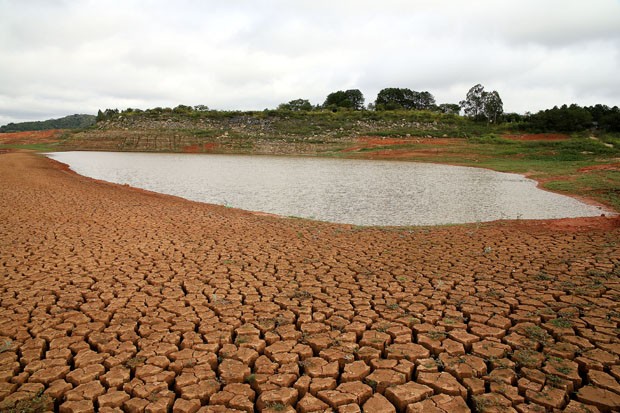  NO LIMITE: Se reservas caírem a 10%, terá racionamento de água, afirma Ministo