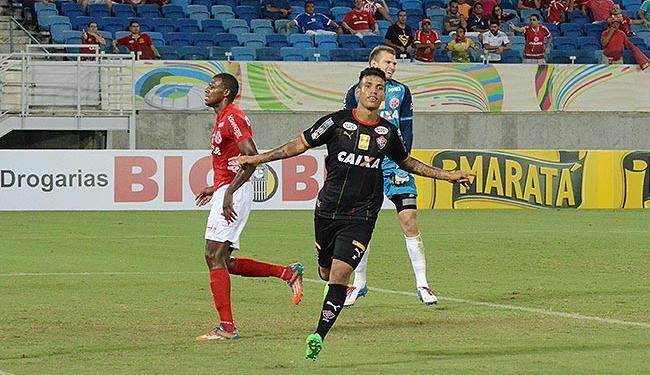  Vitória bate América-RN e fica mais perto da semifinal