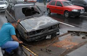  Prefeitura remove mais de 160 carros abandonados das ruas da cidade