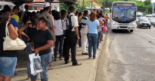  Homem invade ônibus em São Cristóvão, mata passageiro e fere outros dois