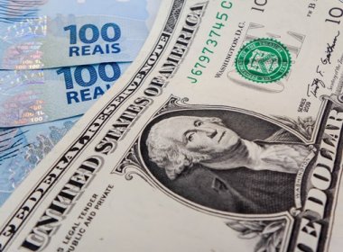  Dólar segue em alta e chega a R$ 4,23