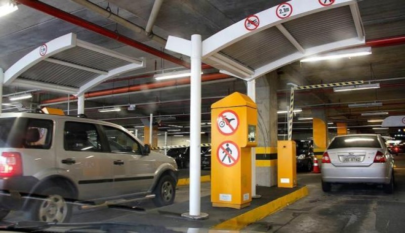  Shoppings aumentam tempo para cobrança mínima de estacionamento