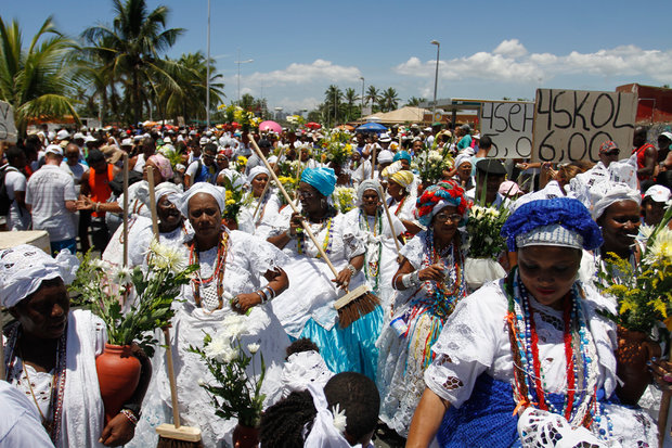  Missas e rituais movimentam hoje Lavagem de Itapuã