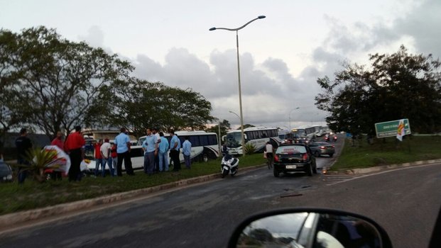  Protestos fecham trechos de rodovias baianas