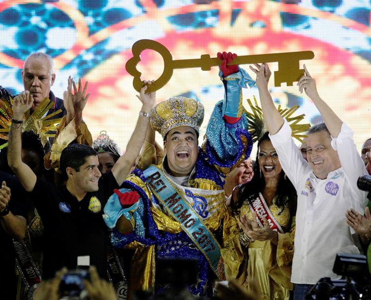  Rei Momo recebe as chaves da cidade e dá início ao Carnaval de Salvador