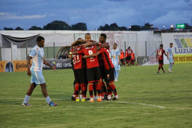  Vitória vence o Luziânia e avança na Copa do Brasil