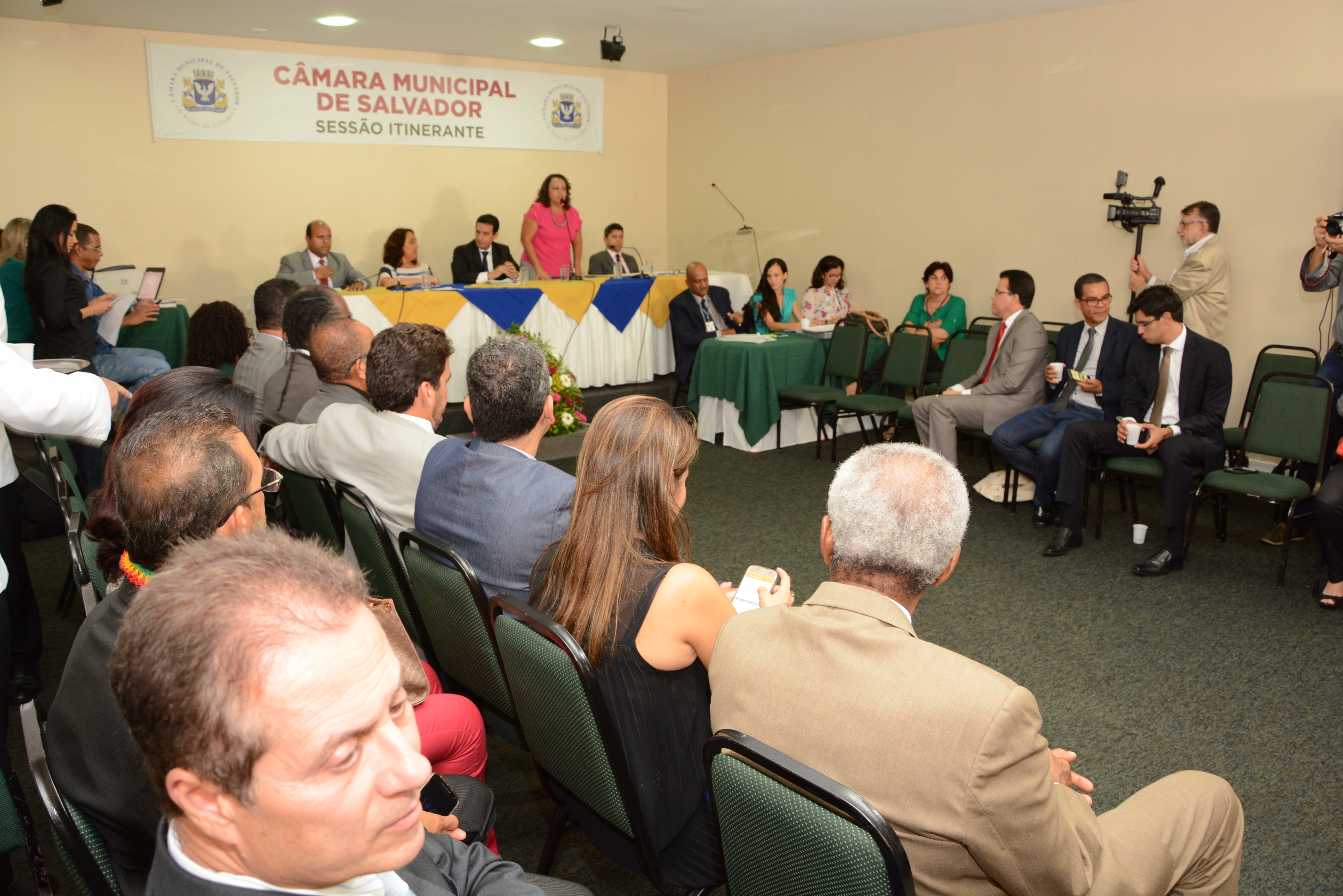  Câmara Itinerante reestreia em  debate com populares na Barra