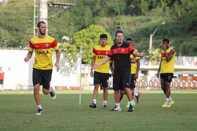  Vitória espera casa cheia na decisão contra o Vasco