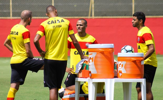  Vitória se prepara para enfrentar o Paraná