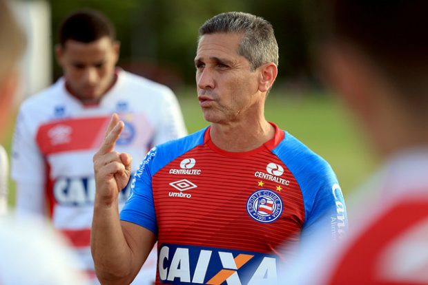  Bahia treina com o novo técnico Jorginho