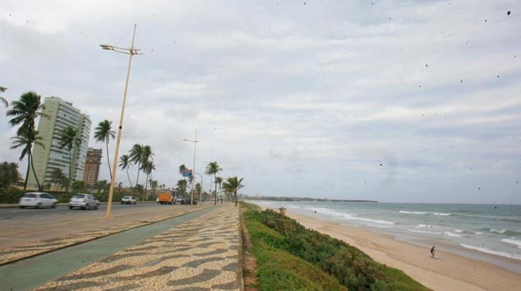  Homem é assassinado na praia de Patamares