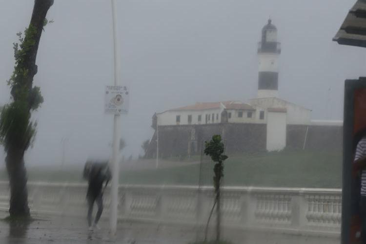  CHUVA FORTE ATINGE SALVADOR