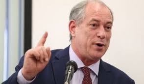  CIRO GOMES: “CHANCE ZERO FAZER ALINAÇA COM PT”