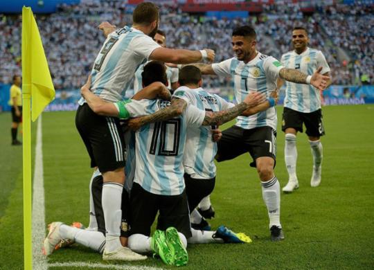  Argentina vence com sofrimento a Nigéria