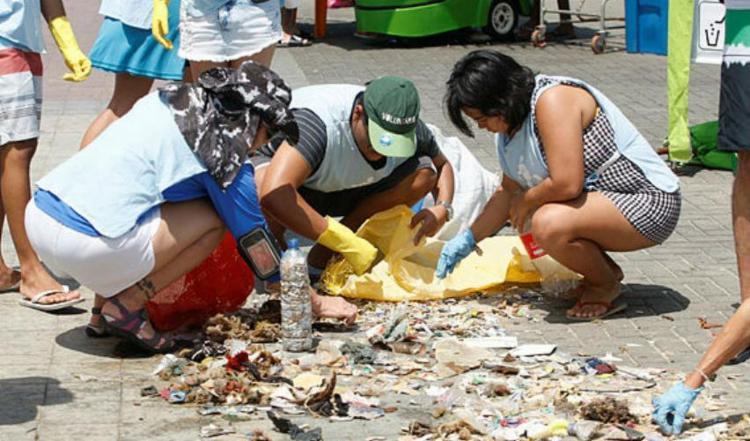  Dia Mundial da Limpeza promove ações em praias de Salvador