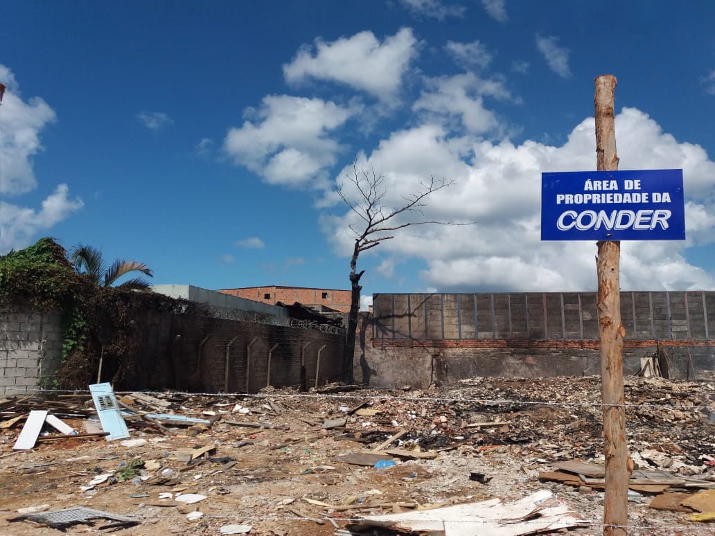  MORADORES DE ASSENTAMENTO RETIRADOS NÃO TEM ONDE MORAR