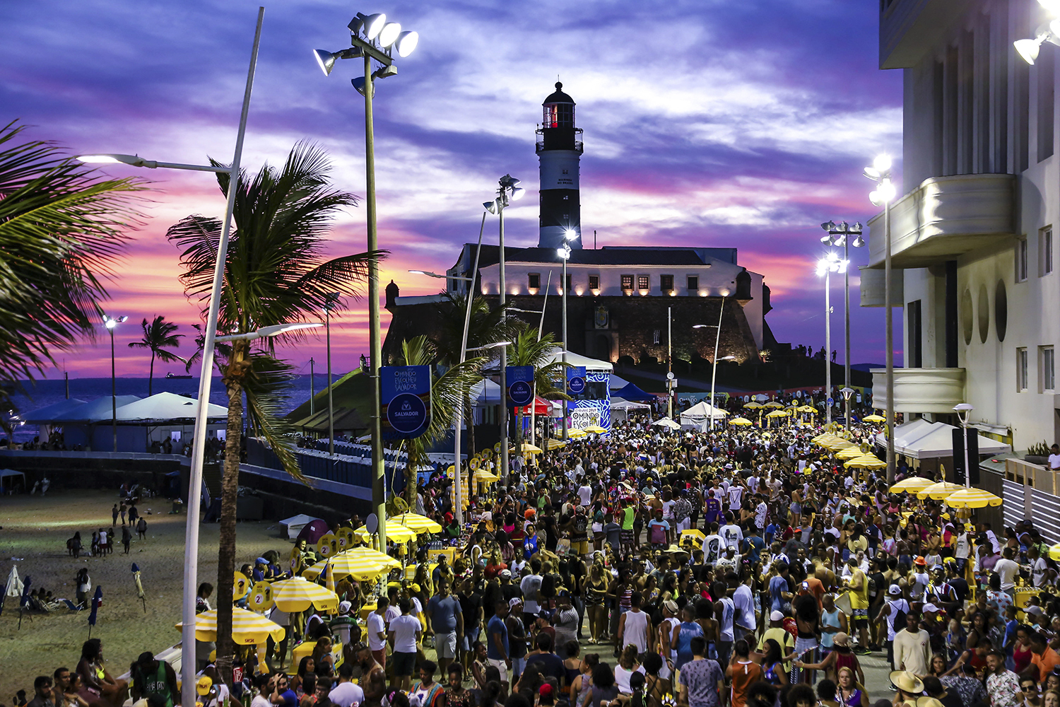  CARNAVAL DE SALVADOR ESTÁ SUSPENSO