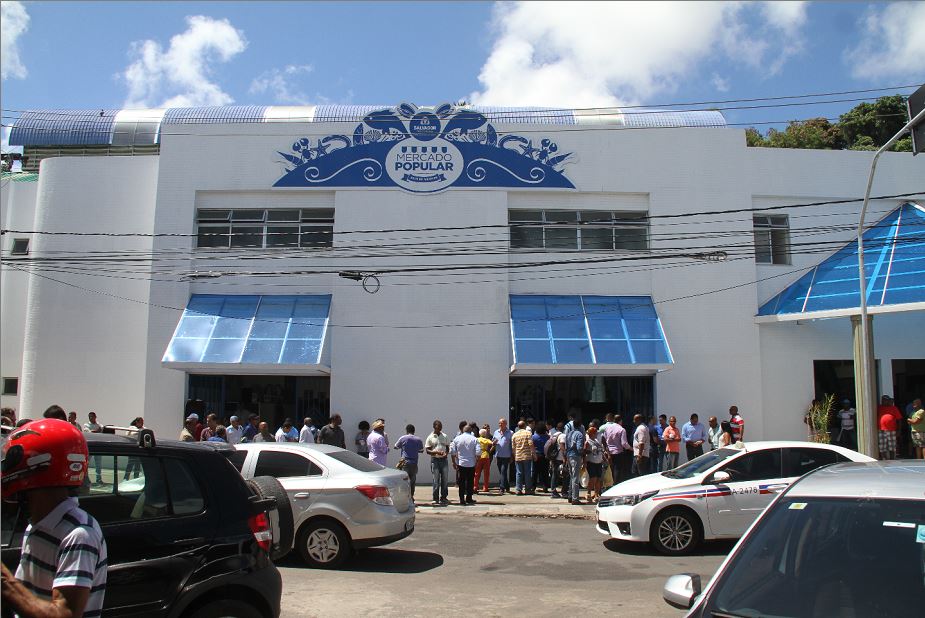  AUMENTA MOVIMENTO NO MERCADO DO PEIXE EM SALVADOR