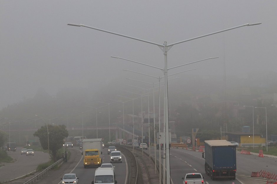  SALVADOR AMANHECEU COM NEBLINA E HÁ PREVISÃO  DE CHUVAS ATÉ DOMINGO EM TODO ESTADO