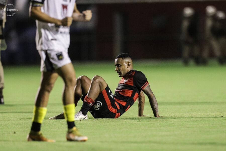  VITÓRIA PERDE NO BARRADÃO E DECEPCIONA A TORCIDA RUBRO-NEGRA