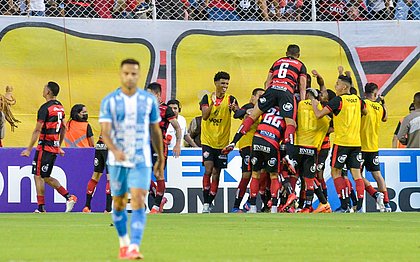  VITÓRIA VENCE NO BARRADÃO PARA ALEGRIA DOS RUBRO-NEGROS