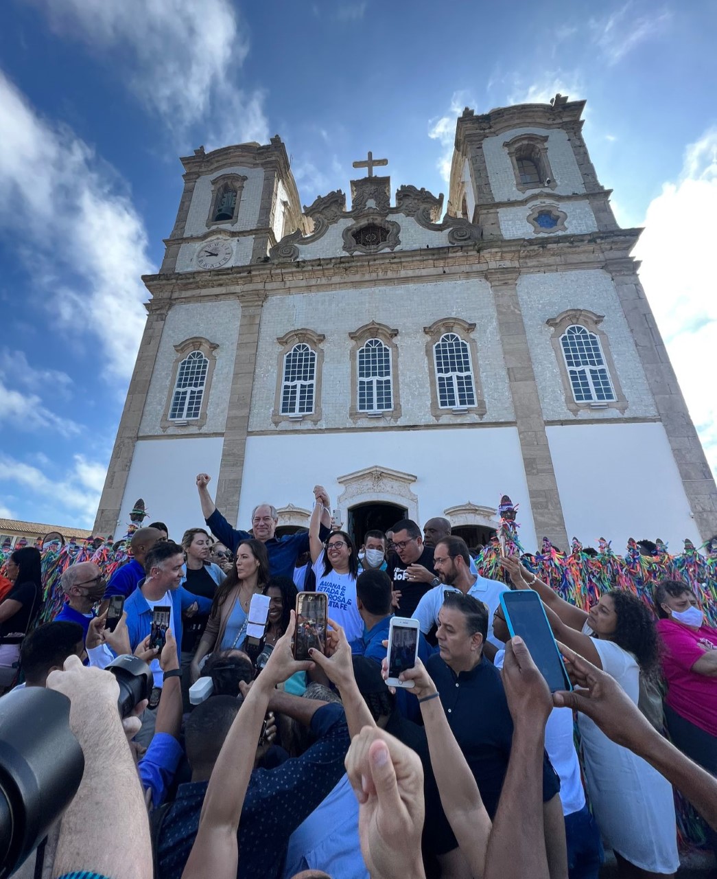  ANA PAULA MOSTRA FORÇA