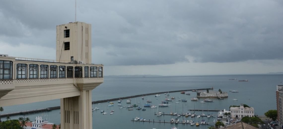  SALVADOR AMANHECEU COM CÉU NUBLADO NESTE DOMINGO