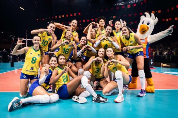  SELEÇÃO BRASILEIRA DE VÔLEI FEMININA FICA EM SEGUNDO LUGAR NO MUNDIAL