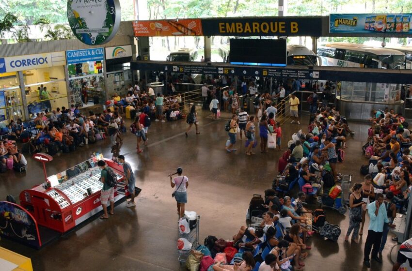  RODOVIÁRIA E FERRY-BOAT TEM GRANDE MOVIMENTO EM RAZÃO DE NATAL