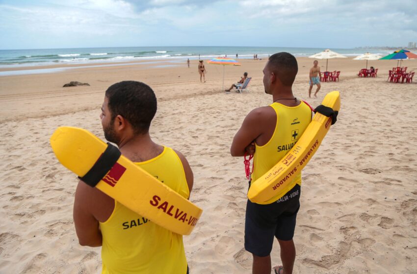  Salvamar instala postos em mais dois pontos da orla de Salvador