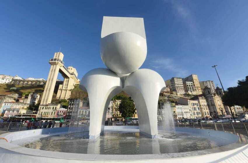  Praça Cairu volta a ter monumento de Mário Cravo Jr. e ganha obra de Tatti Moreno