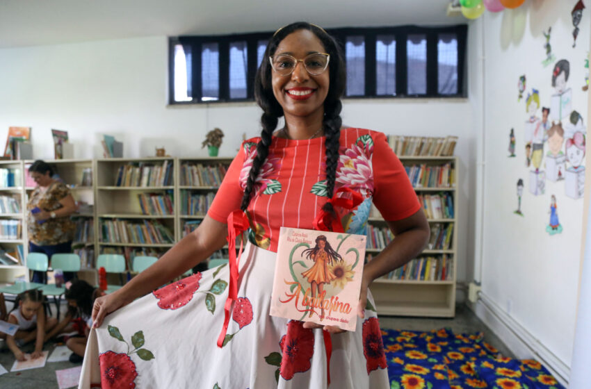  No Dia Nacional do Livro Infantil, FGM promove contação de história para crianças na Biblioteca Edgard Santos