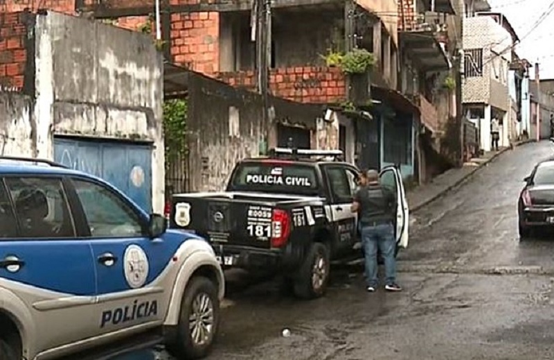  Família é executada a tiros em Salvador