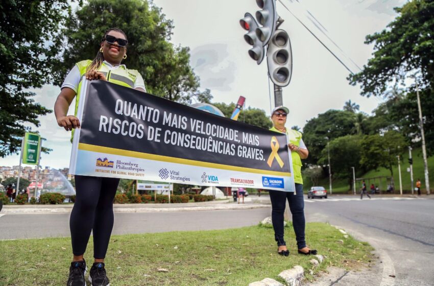  Maio Amarelo: Transalvador conscientiza para o respeito à faixa de pedestre