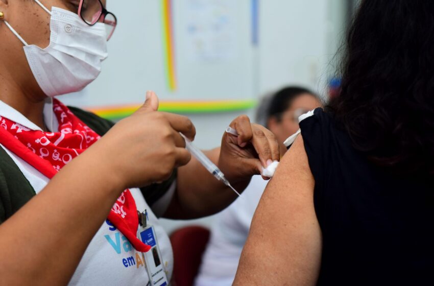  Confira os postos de vacinação de Covid-19 e gripe em Salvador nesta segunda-feira (31)