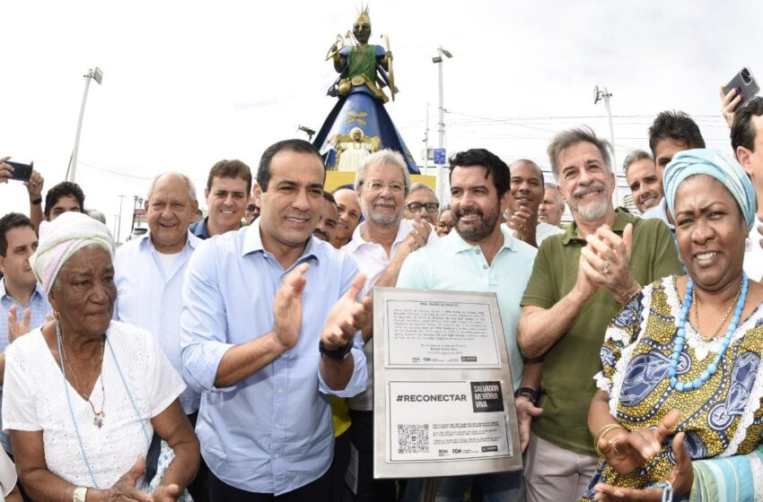  Prefeitura reinaugura estátua de Mãe Stella de Oxóssi após incêndio