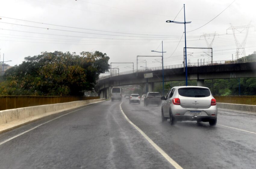  ransalvador ressalta que direção defensiva colabora para redução de acidentes no período de chuva