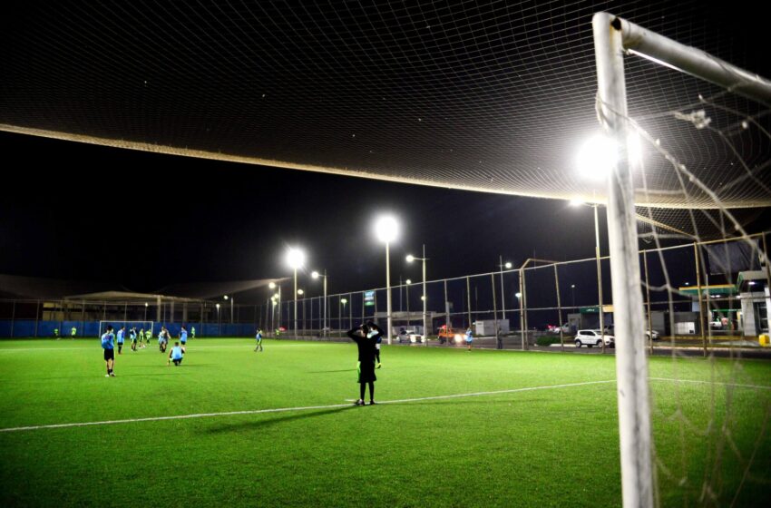  Clareou, É Gol! já modernizou 460 campos e quadras com iluminação em LED