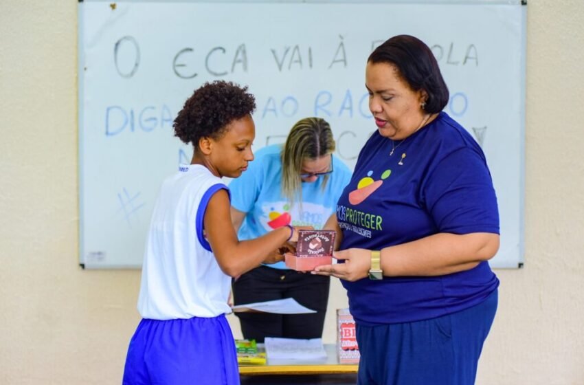 Projeto leva debate sobre racismo e bullying a alunos da rede municipal de Salvador