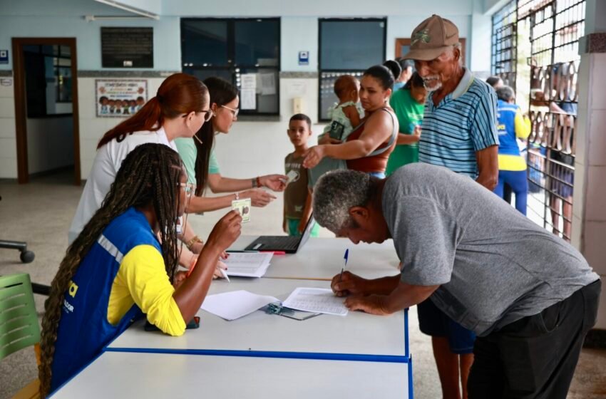  Ação da Prefeitura de Salvador leva apoio emergencial a pescadores e marisqueiros de São Tomé de Paripe