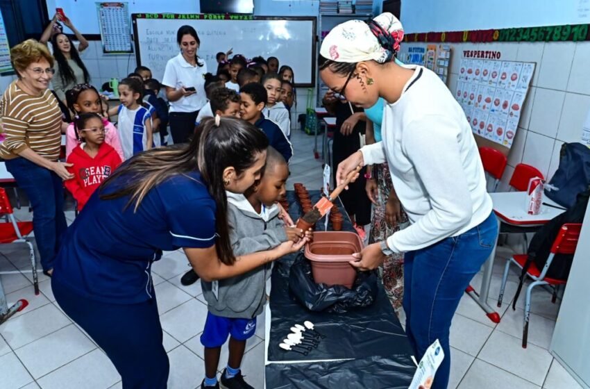  Alunos da rede municipal de Salvador participam de atividade sobre alimentação saudável e meio ambiente